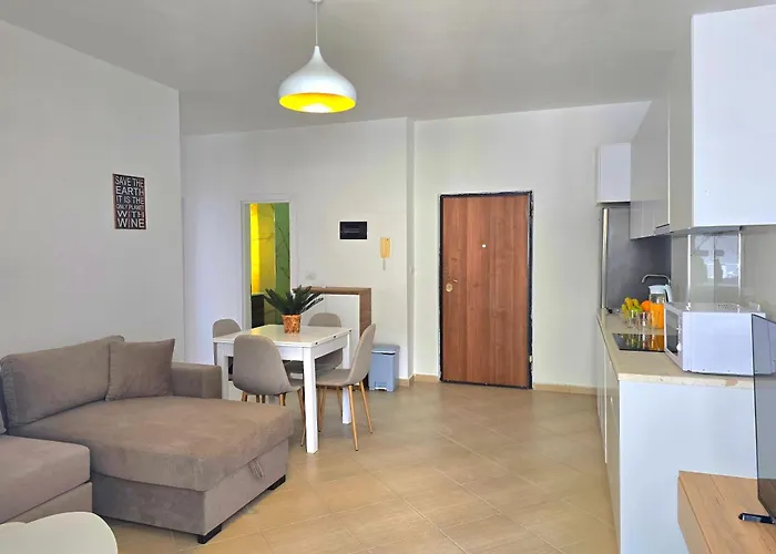 Happy Qerret Lejlighed