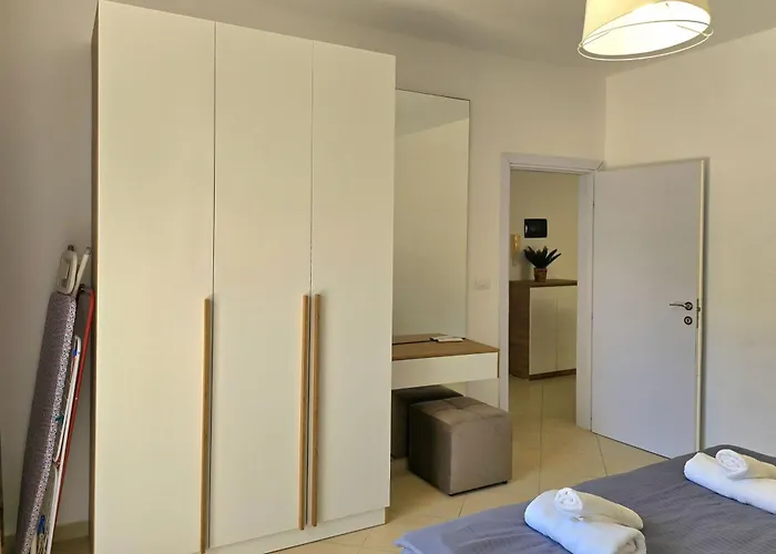 Happy Qerret * Golem (Tirana)